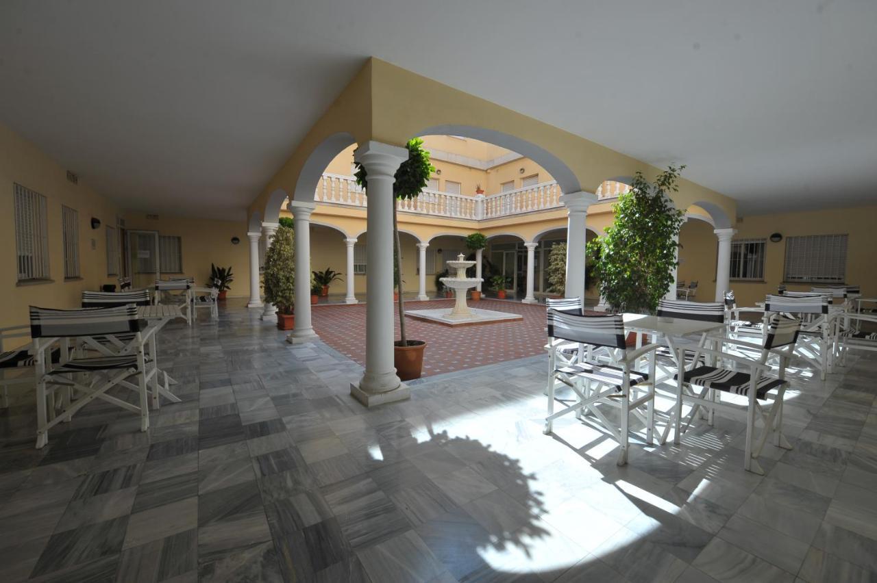 Micampus Malaga Student Residence Exterior photo