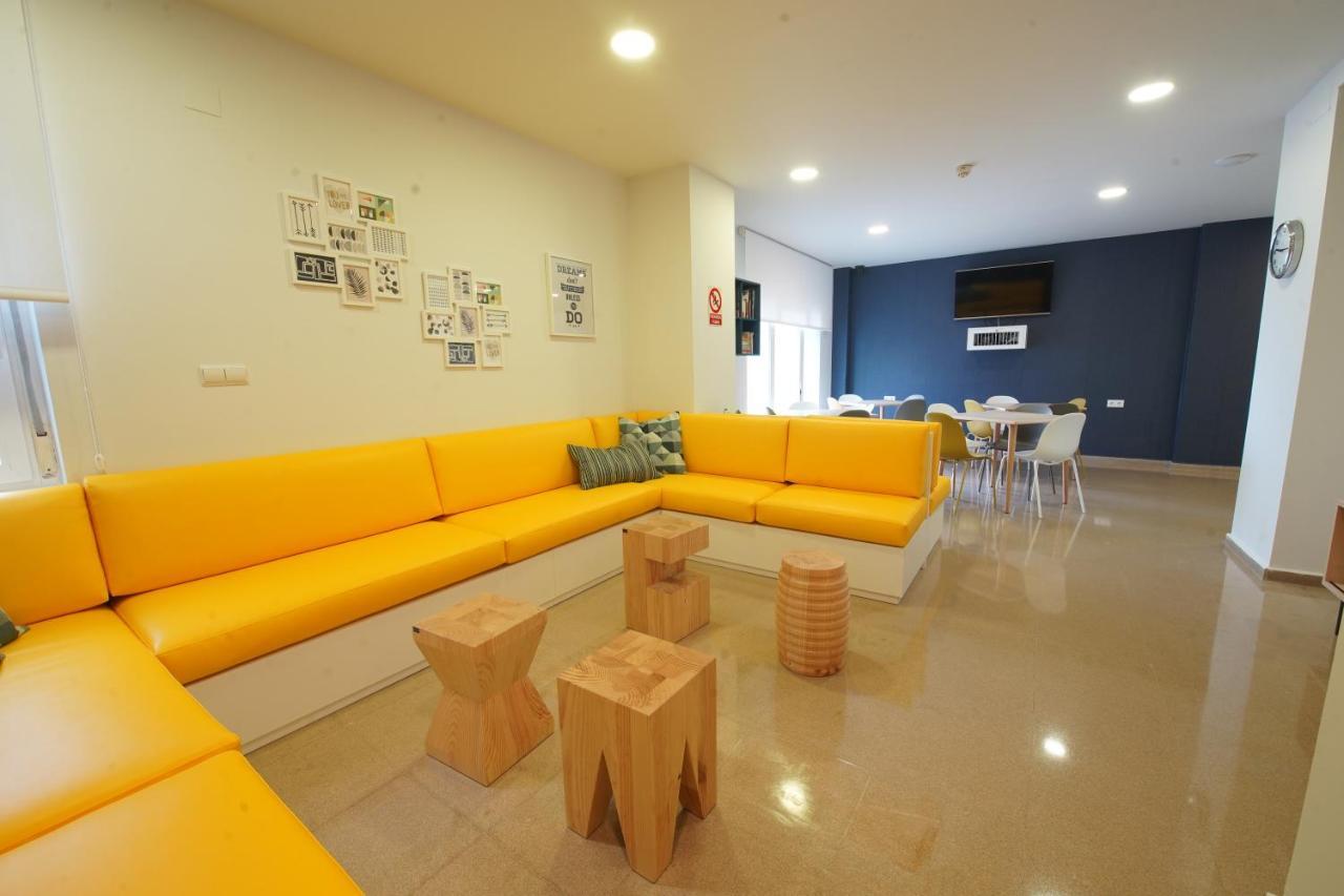 Micampus Malaga Student Residence Exterior photo